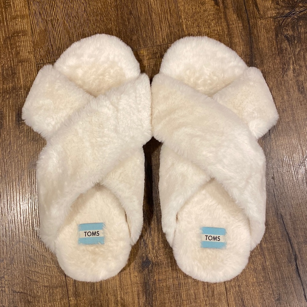 NWOT/Box - Tom’s Susie Slippers Sz 10